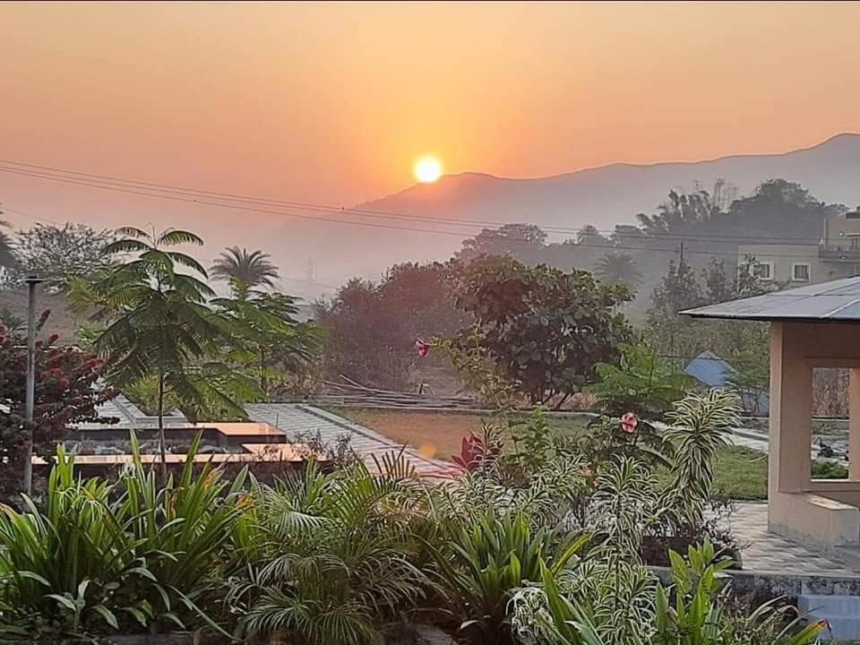 Royal Meadows - Igatpuri Bungalow B Kültér fotó